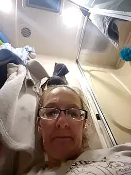 ILUV2TUCHMYKITTY from StripChat is Freechat