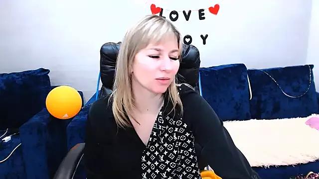 cam to cam sexiness with Girls streamers. Explore the newest collection of intense camshows from our capable horny hosts.
