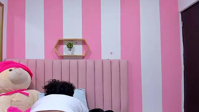 ISABELLA_020 from StripChat is Freechat