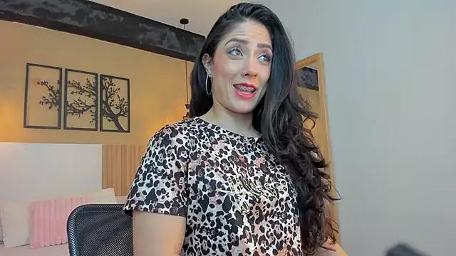 cam to cam sexiness with Girls streamers. Explore the newest collection of intense camshows from our capable horny hosts.