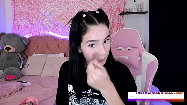 cam to cam sexiness with Girls streamers. Explore the newest collection of intense camshows from our capable horny hosts.