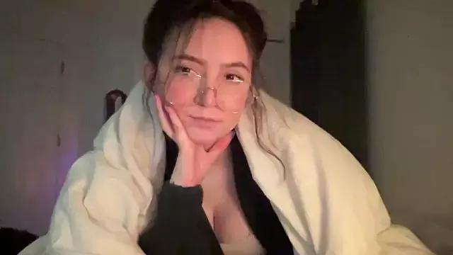 jouleslovescocks from StripChat is Freechat