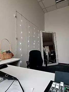 Juicy_PeachLux from StripChat is Freechat