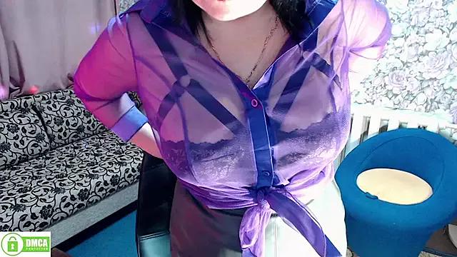 cam to cam sexiness with Girls streamers. Explore the newest collection of intense camshows from our capable horny hosts.