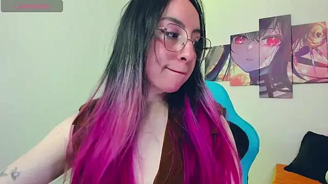 cam to cam sexiness with Girls streamers. Explore the newest collection of intense camshows from our capable horny hosts.