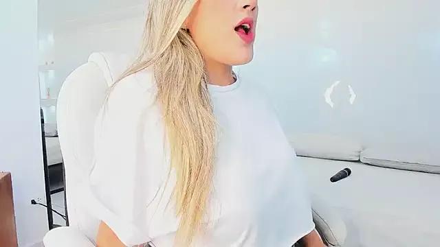 julietha_taylor from StripChat is Freechat