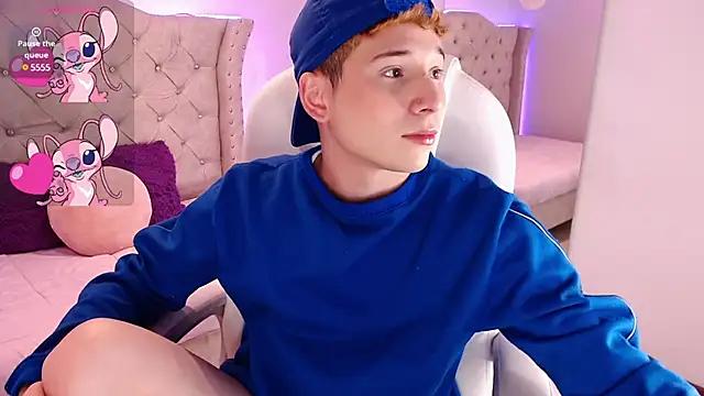 cam to cam sexiness with Girls streamers. Explore the newest collection of intense camshows from our capable horny hosts.