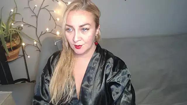 cam to cam sexiness with Girls streamers. Explore the newest collection of intense camshows from our capable horny hosts.