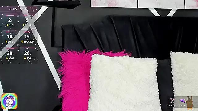 cam to cam sexiness with Girls streamers. Explore the newest collection of intense camshows from our capable horny hosts.