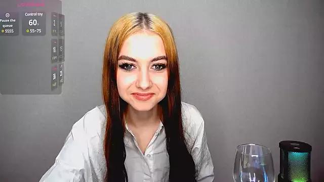 Karolina___ from StripChat is Freechat