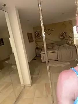 Tittyfuck: checkout our steaming hot entertainers as they explore their sexy curves, getting undressed and horny, giving you a glimpse into the world of attraction.