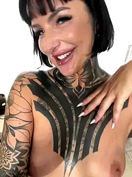 Entertain your thirst for girls cam hosts with our choice of stunning models, skilled in the art of seduction and satisfaction.