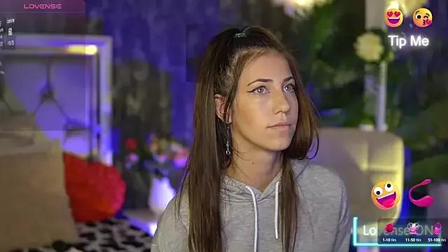 KeylaBlair from StripChat is Freechat