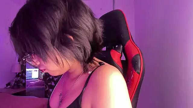 Kitty_Gang from StripChat is Freechat