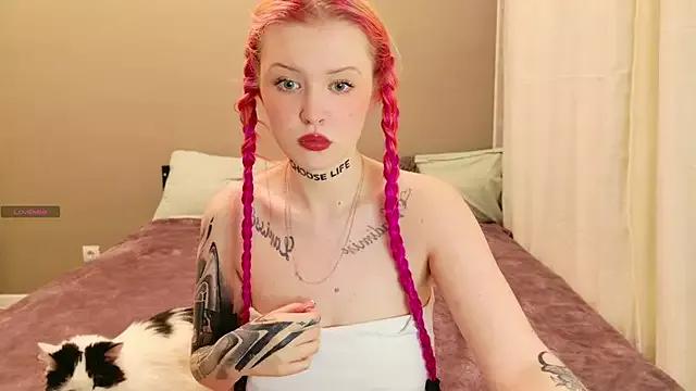 kittyyKate from StripChat is Freechat