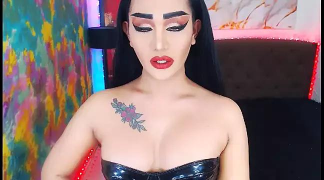 KylieBella from StripChat is Freechat