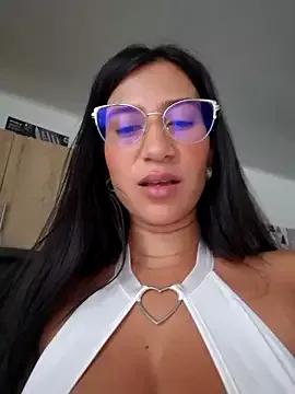 lady-rosse from StripChat is Freechat