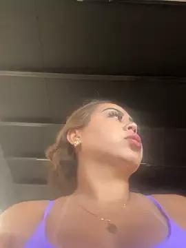 Photos of lariic from StripChat is Freechat