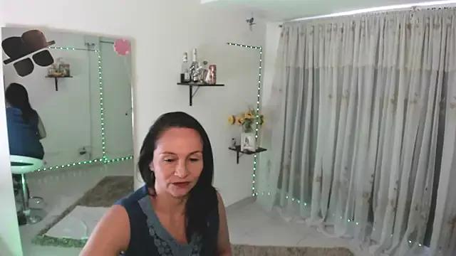 Latin_Lola from StripChat is Freechat