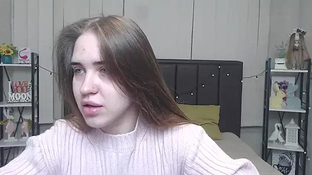 LauraHlot from StripChat is Freechat