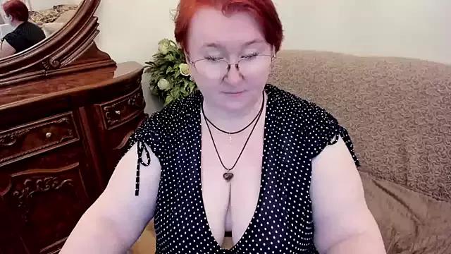 leiamillersonn from StripChat is Freechat