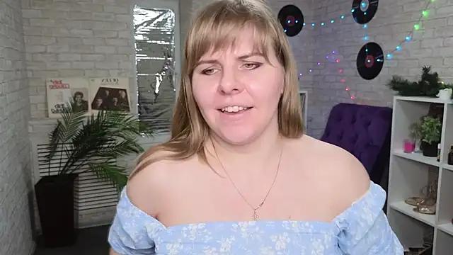 cam to cam sexiness with Girls streamers. Explore the newest collection of intense camshows from our capable horny hosts.
