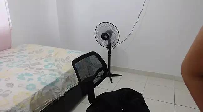 lia_perfect from StripChat is Freechat