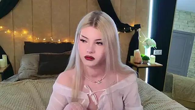 LindaReacher from StripChat is Freechat