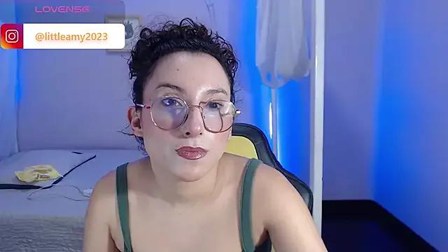cam to cam sexiness with Girls streamers. Explore the newest collection of intense camshows from our capable horny hosts.