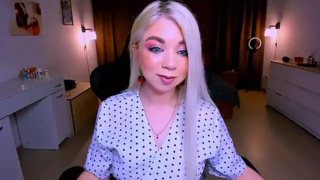 littleSiyfairy from StripChat is Freechat