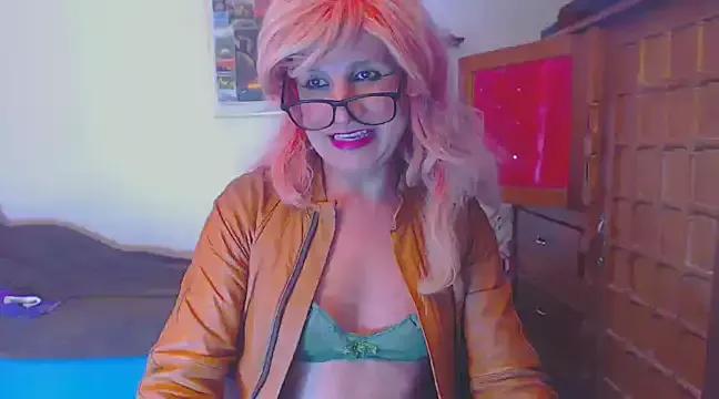 LorenJade from StripChat is Freechat