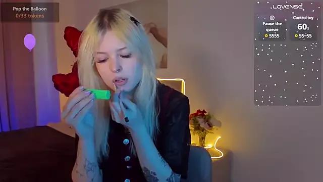 cam to cam sexiness with Girls streamers. Explore the newest collection of intense camshows from our capable horny hosts.