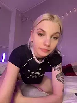 cam to cam sexiness with Girls streamers. Explore the newest collection of intense camshows from our capable horny hosts.