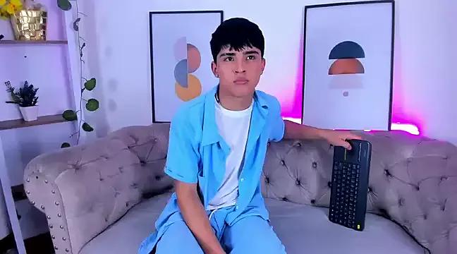 Lucass_love from StripChat is Freechat
