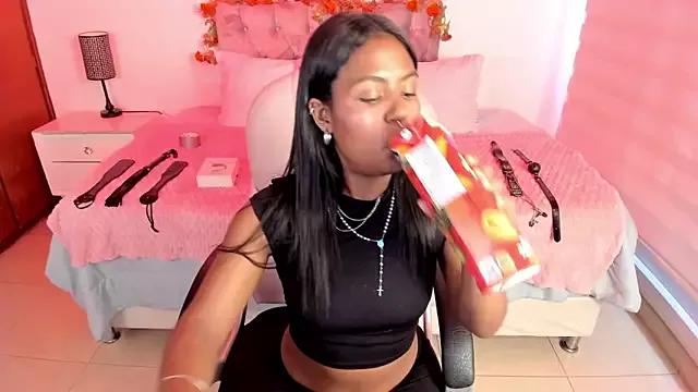 Lucie_Harper from StripChat is Freechat