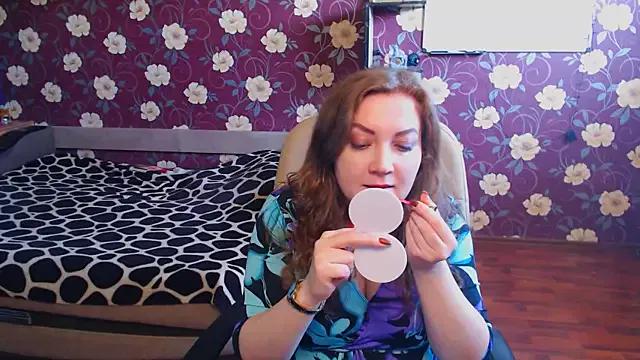Lucy_GL from StripChat is Freechat
