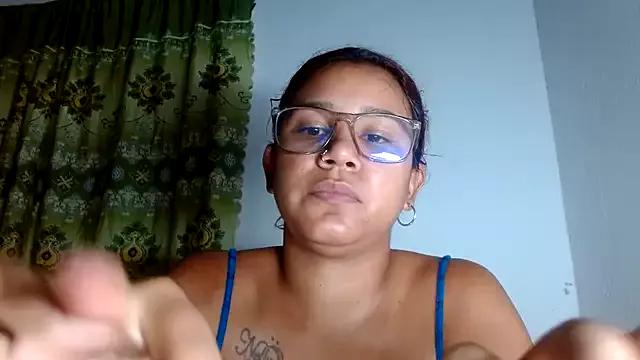 lucy_hairypussy83 from StripChat is Freechat