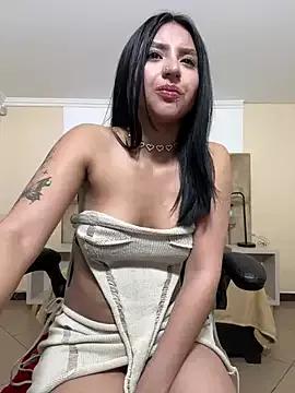 Luna-Smitt from StripChat is Freechat