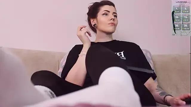 Luna_Blake from StripChat is Freechat