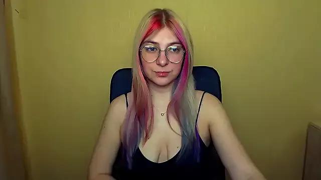 cam to cam sexiness with Girls streamers. Explore the newest collection of intense camshows from our capable horny hosts.