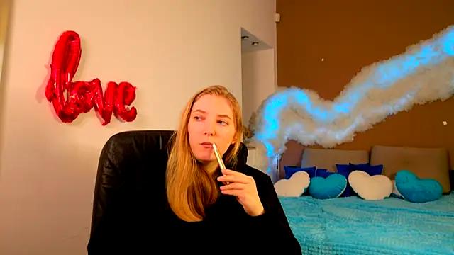cam to cam sexiness with Girls streamers. Explore the newest collection of intense camshows from our capable horny hosts.