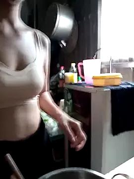 Lyly_sexy2k from StripChat is Freechat