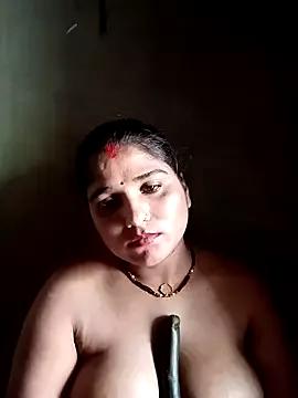 Maria33 from StripChat is Freechat