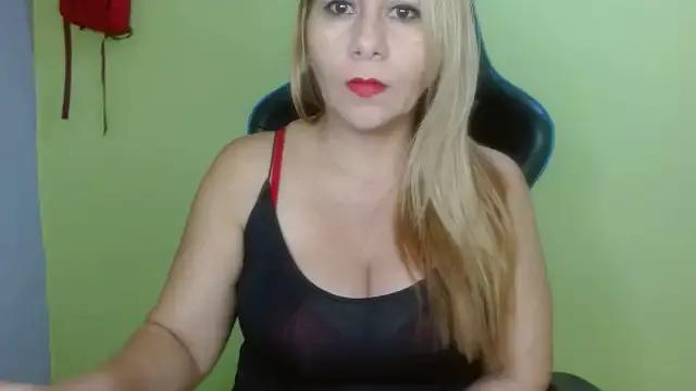 cam to cam sexiness with Girls streamers. Explore the newest collection of intense camshows from our capable horny hosts.
