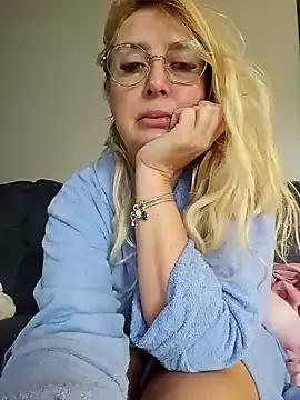 cam to cam sexiness with Girls streamers. Explore the newest collection of intense camshows from our capable horny hosts.