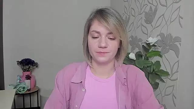 cam to cam sexiness with Girls streamers. Explore the newest collection of intense camshows from our capable horny hosts.