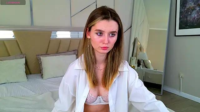 cam to cam sexiness with Girls streamers. Explore the newest collection of intense camshows from our capable horny hosts.
