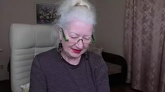 Maya_Mayflower from StripChat is Freechat