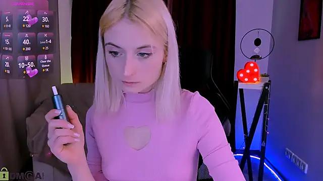 cam to cam sexiness with Girls streamers. Explore the newest collection of intense camshows from our capable horny hosts.