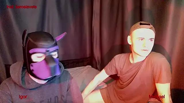 cam to cam sexiness with Girls streamers. Explore the newest collection of intense camshows from our capable horny hosts.
